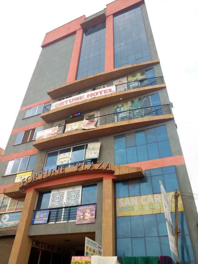 Shangri-La Fortune Hotel Kampala Exterior photo